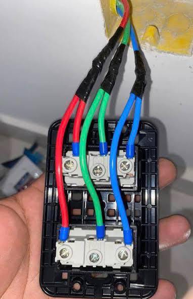 Instalação de painel